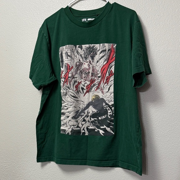 Uniqlo UT x Attack on Titan Tee - Picture 2 of 9